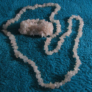 ROSE QUARTZ CRYSTAL NECKLACE & BRACELET SET